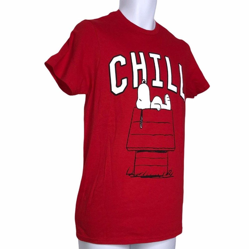 NWT Peanuts Snoopy Doghouse Chill Red T-Shirt S - Picture 4 of 7